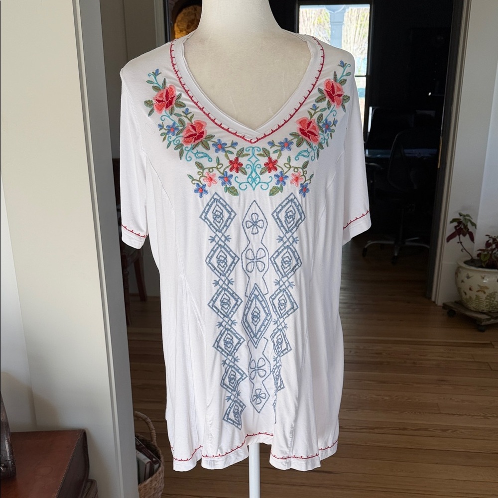 John Mark Womens Floral Embroidered V
Neck Tunic Blue Haze Blouse Top Size L